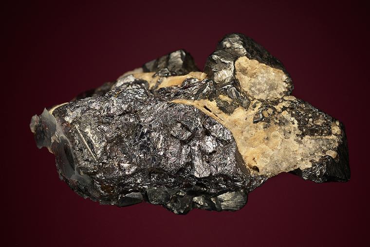 ACANTHITE on PYRARGYRITE